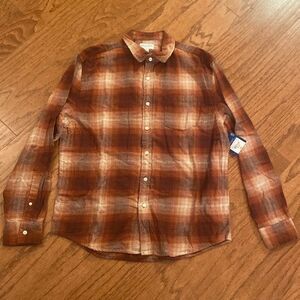 NWT Arizona Jeanene company size medium flannel shirt, burnt orange, brown,cream